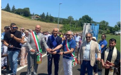 INAUGURATO IL PONTE “DELLA DOCCIA” CHE COLLEGA I COMUNI DI MONTESCUDO – MONTE COLOMBO E SASSOFELTRIO